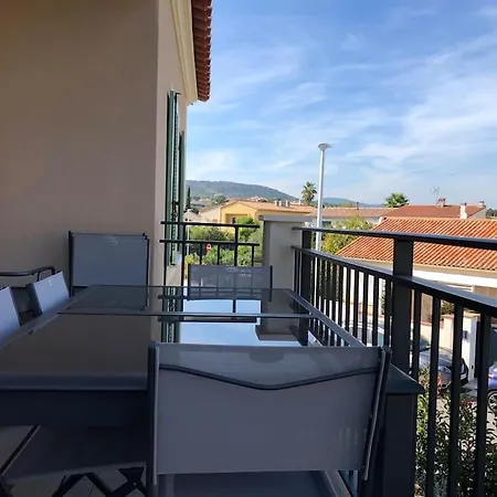 Maxime - Superbe Neuf Classe 4 Etoiles *